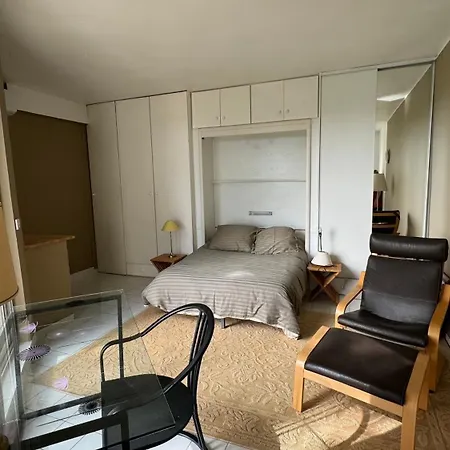 Duplex Pinede Et Garrigue Nîmes